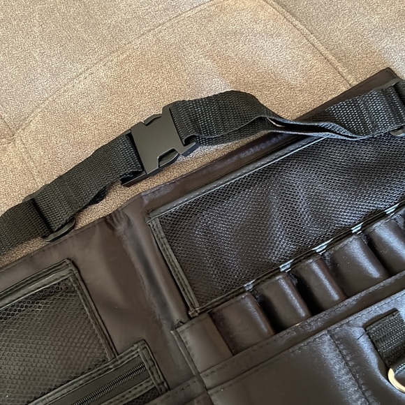 Makeup brush waist bag!!!! - Picture 5 of 6